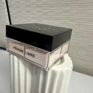 Givenchy Prisme Libre. 3 Voile Rosé Loose Powder. Original formula. New
